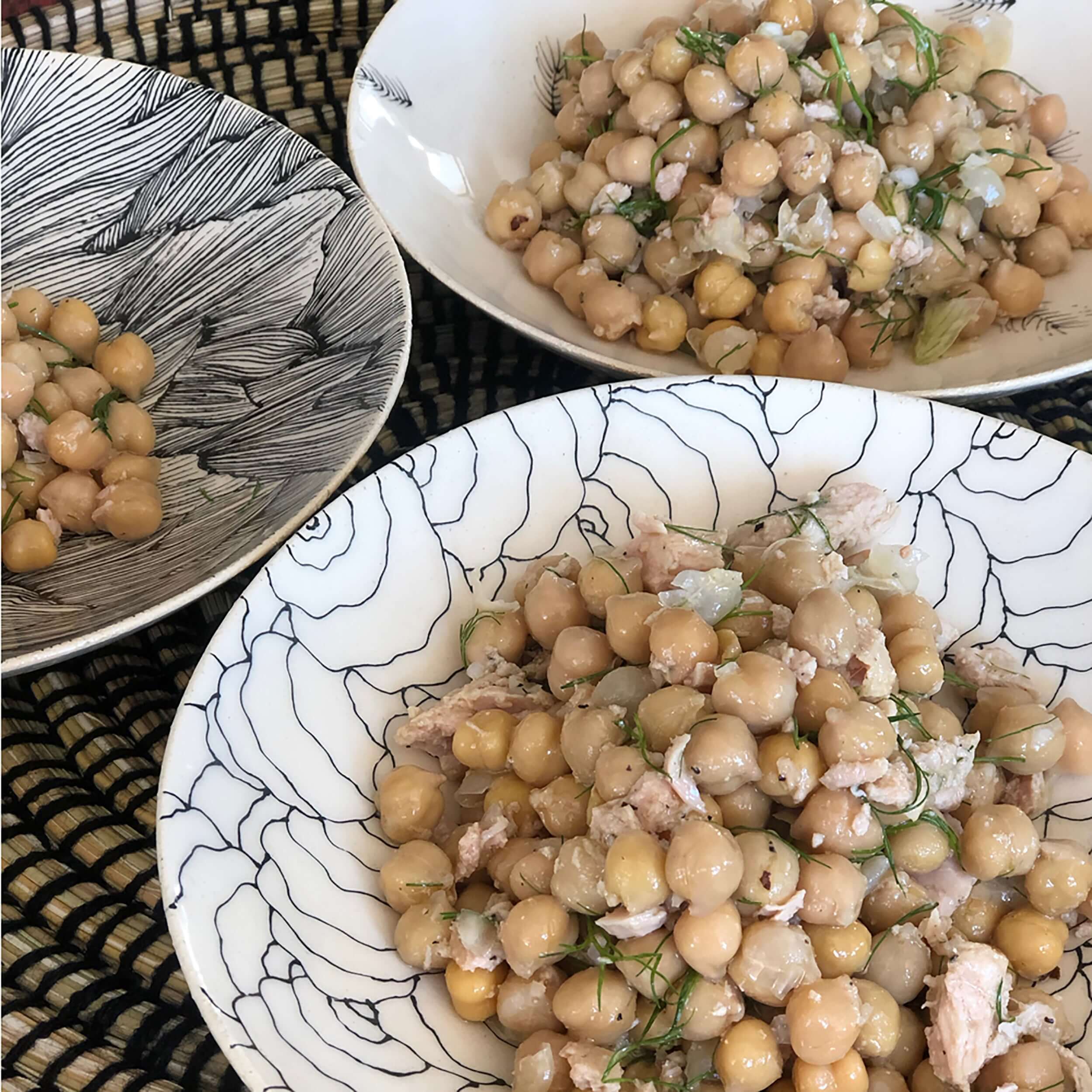 Chickpeas, dill and tuna salad