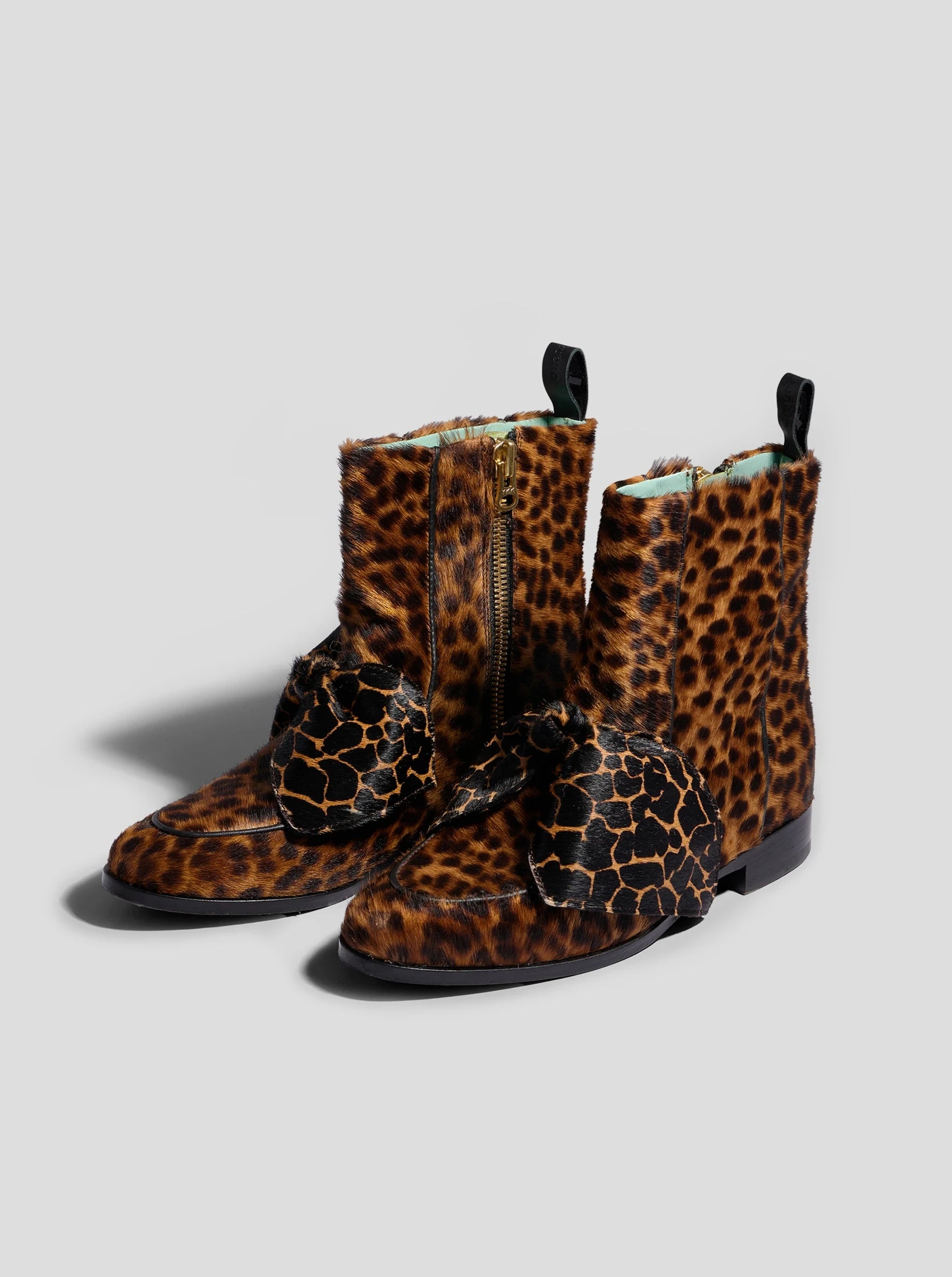 Leopard print flat boots shop