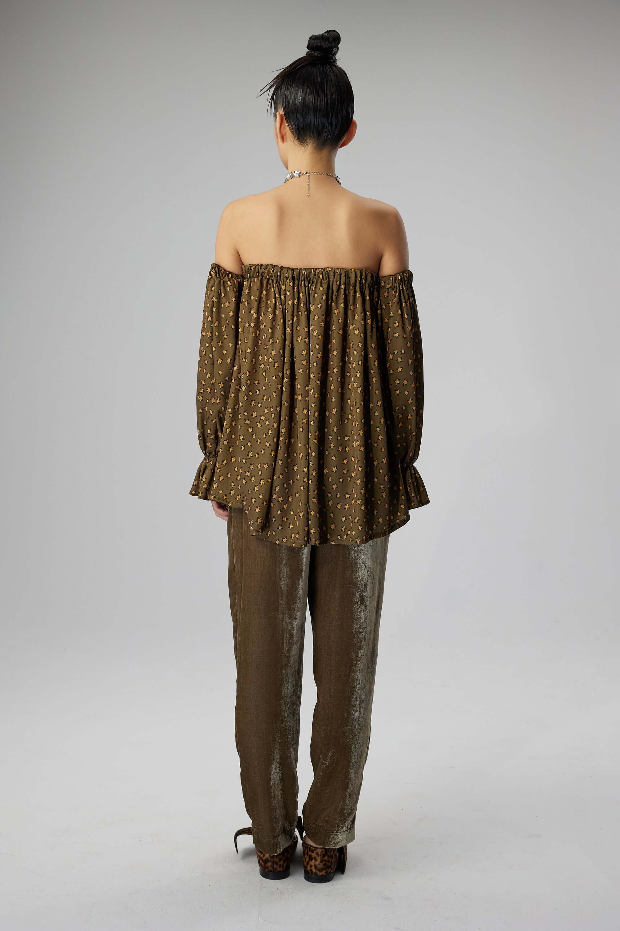 Penelope blouse in bark Messy Stars print