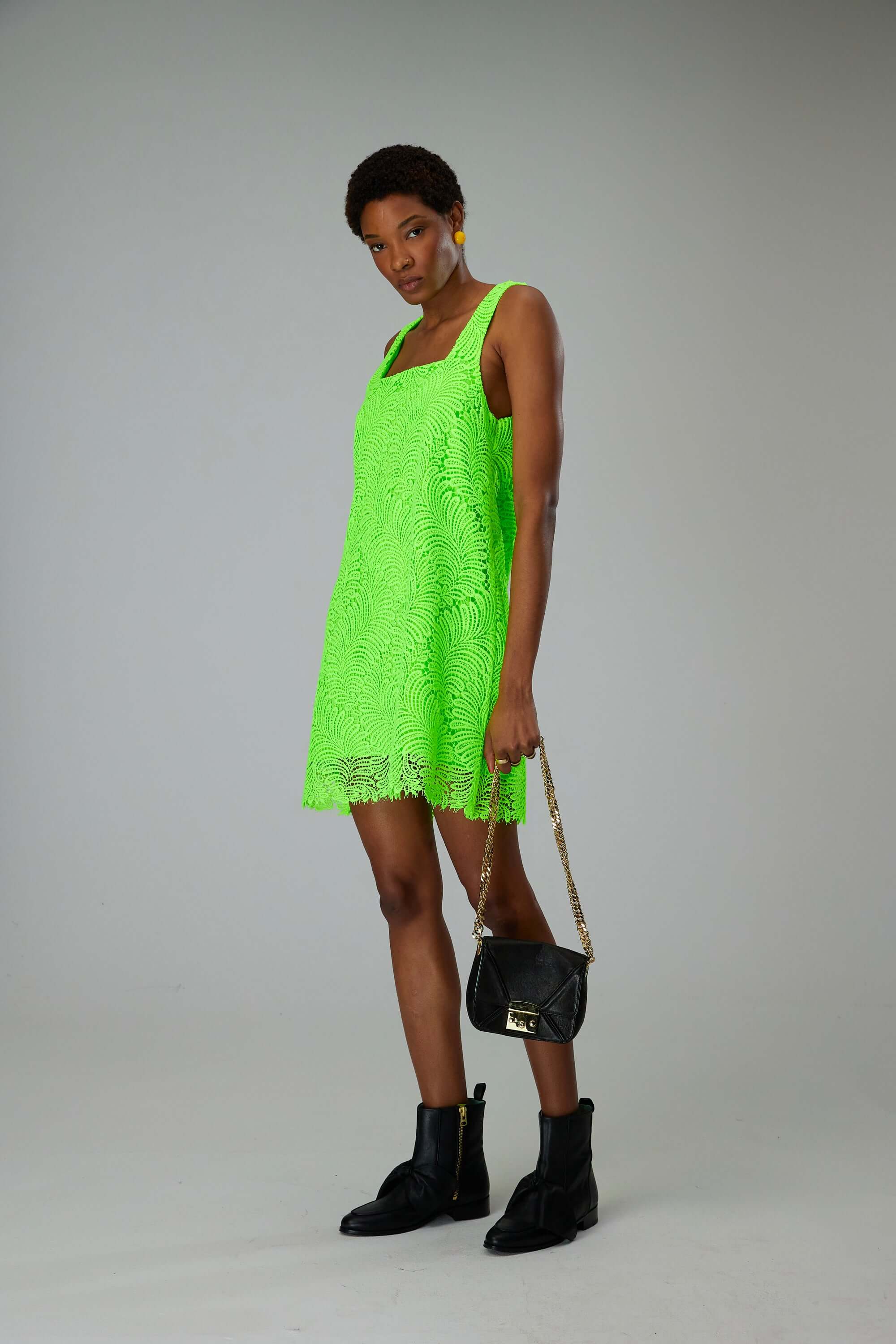 Nil dress in Vibrant lace