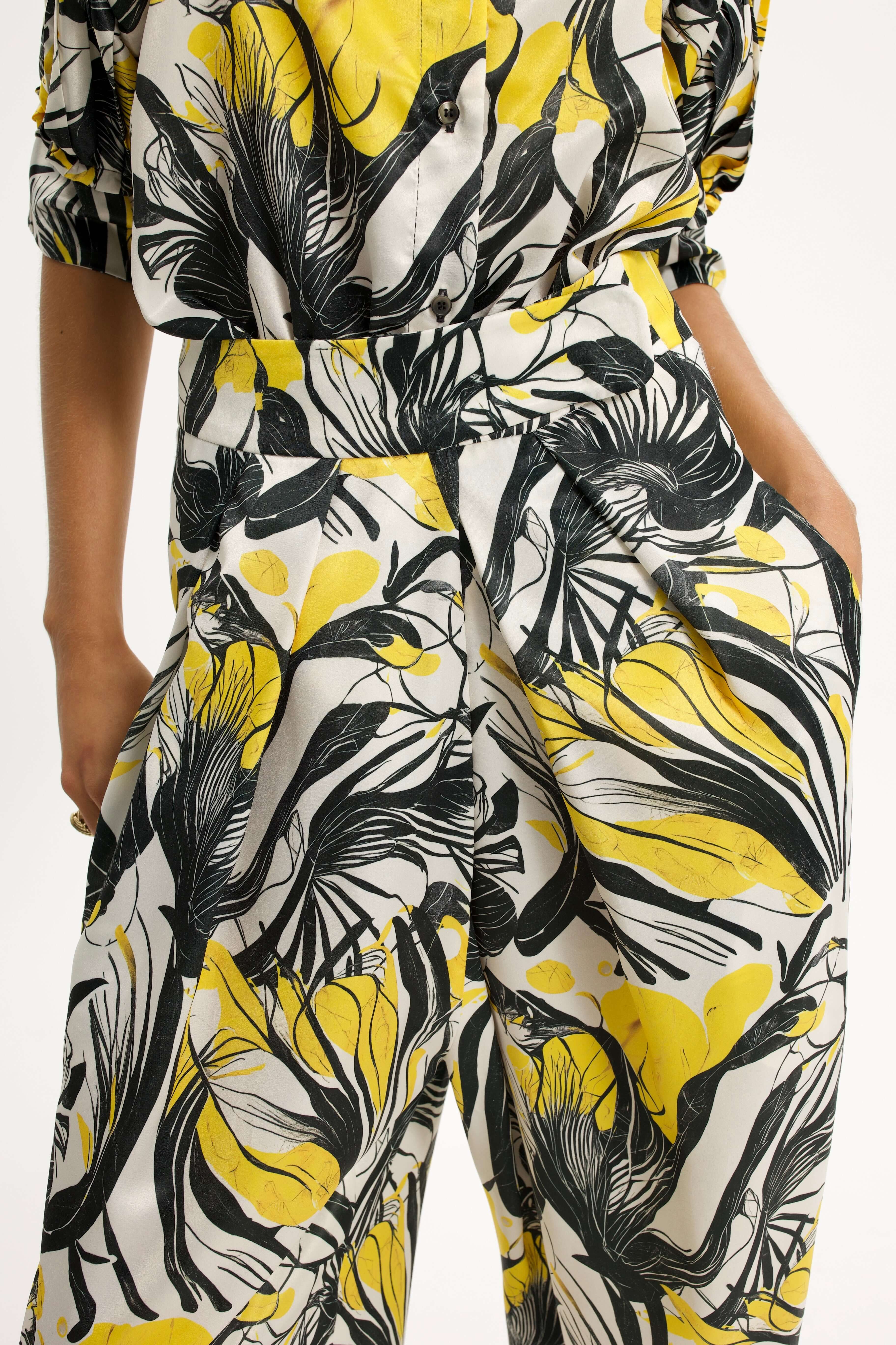 Sakis Pants in Seaweed In Motion Print