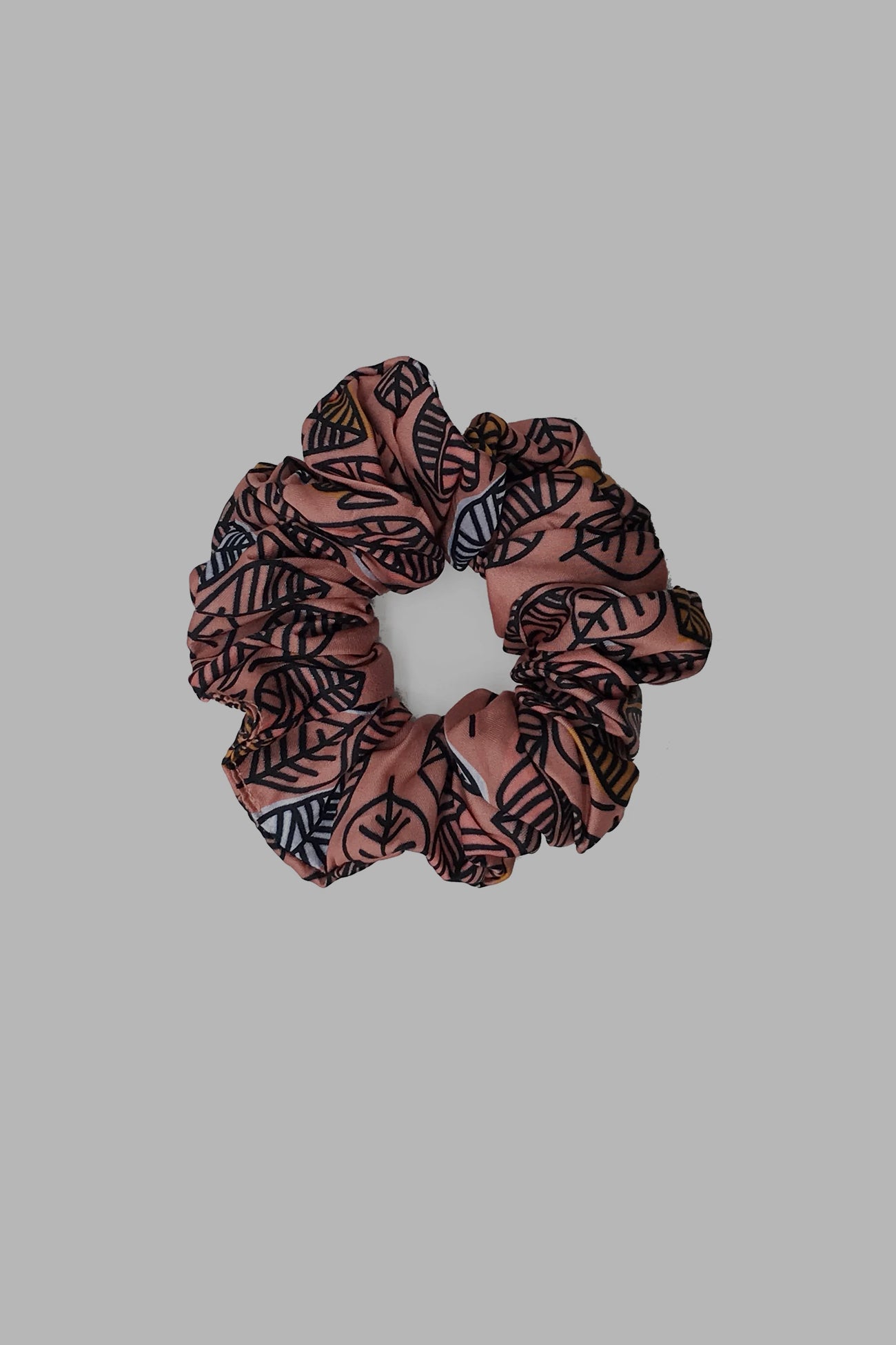 Scrunchie in Pink Leaf