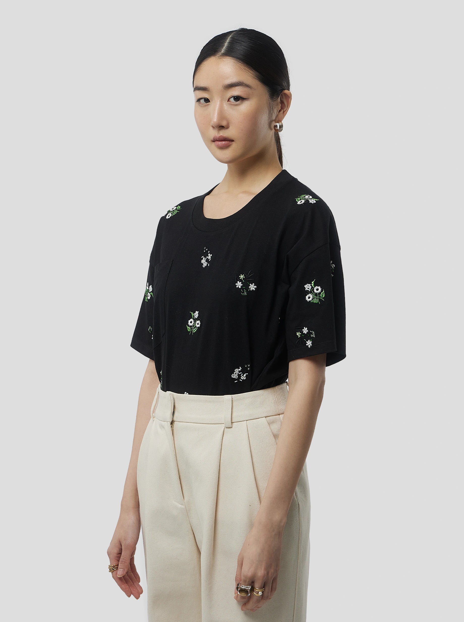 ATLAS EMBROIDERED T-SHIRT IN BLACK COTTON