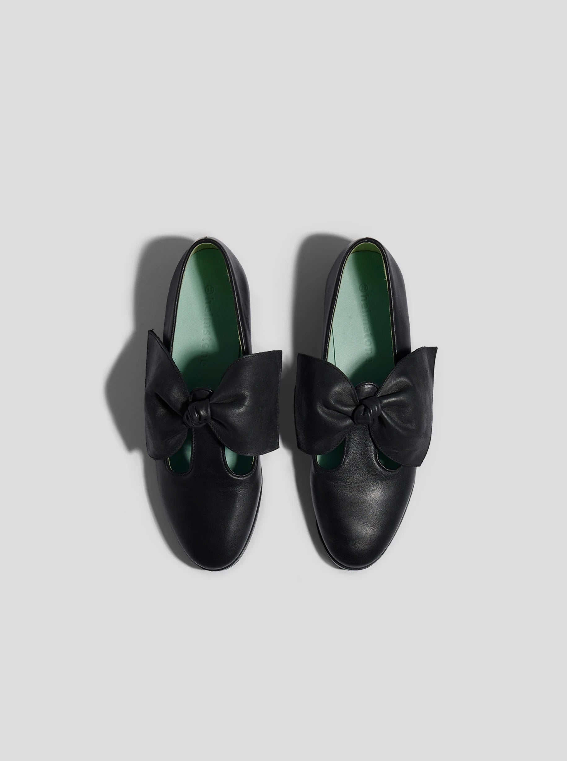 Ballerines BB en cuir noir