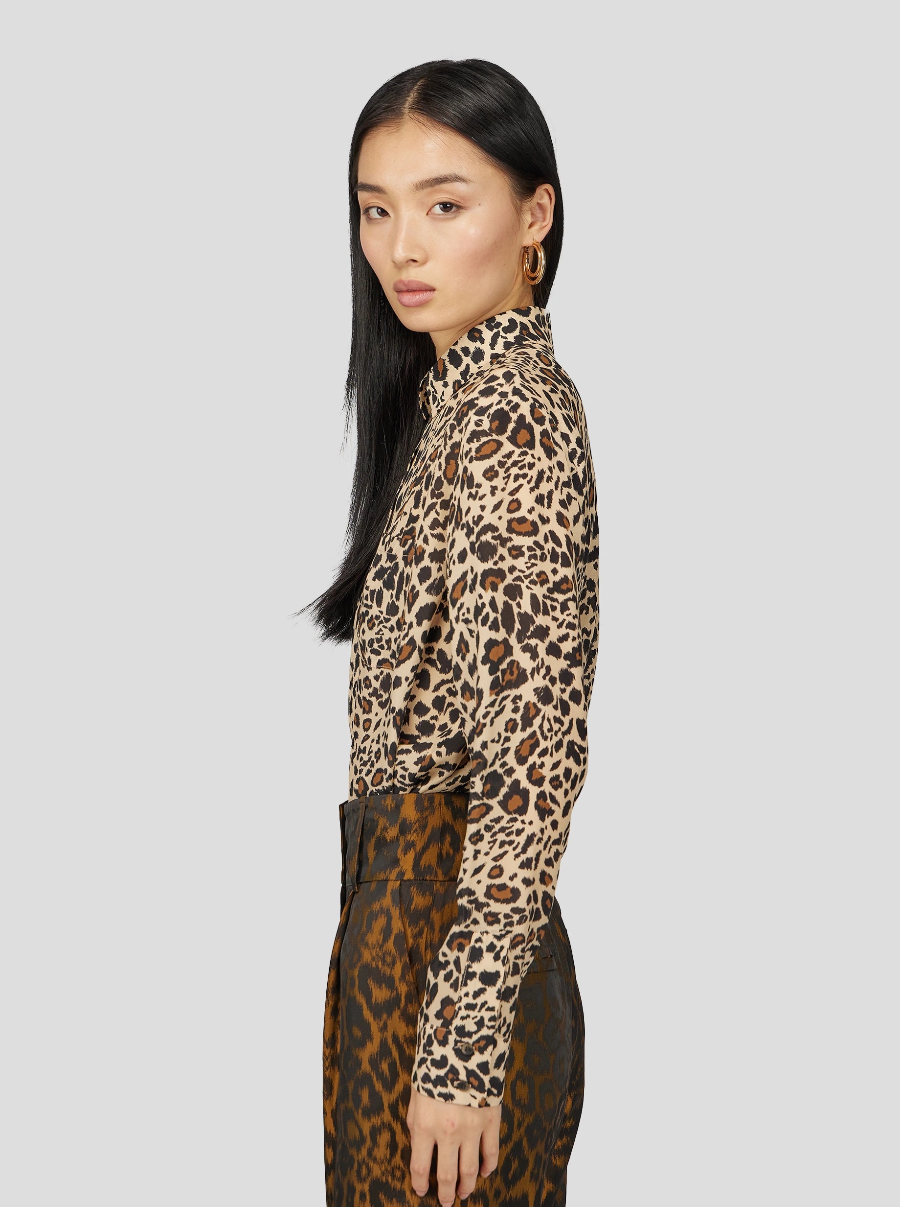 CHEMISE DORI EN IMPRIMÉ LEOPARD SOYEUX