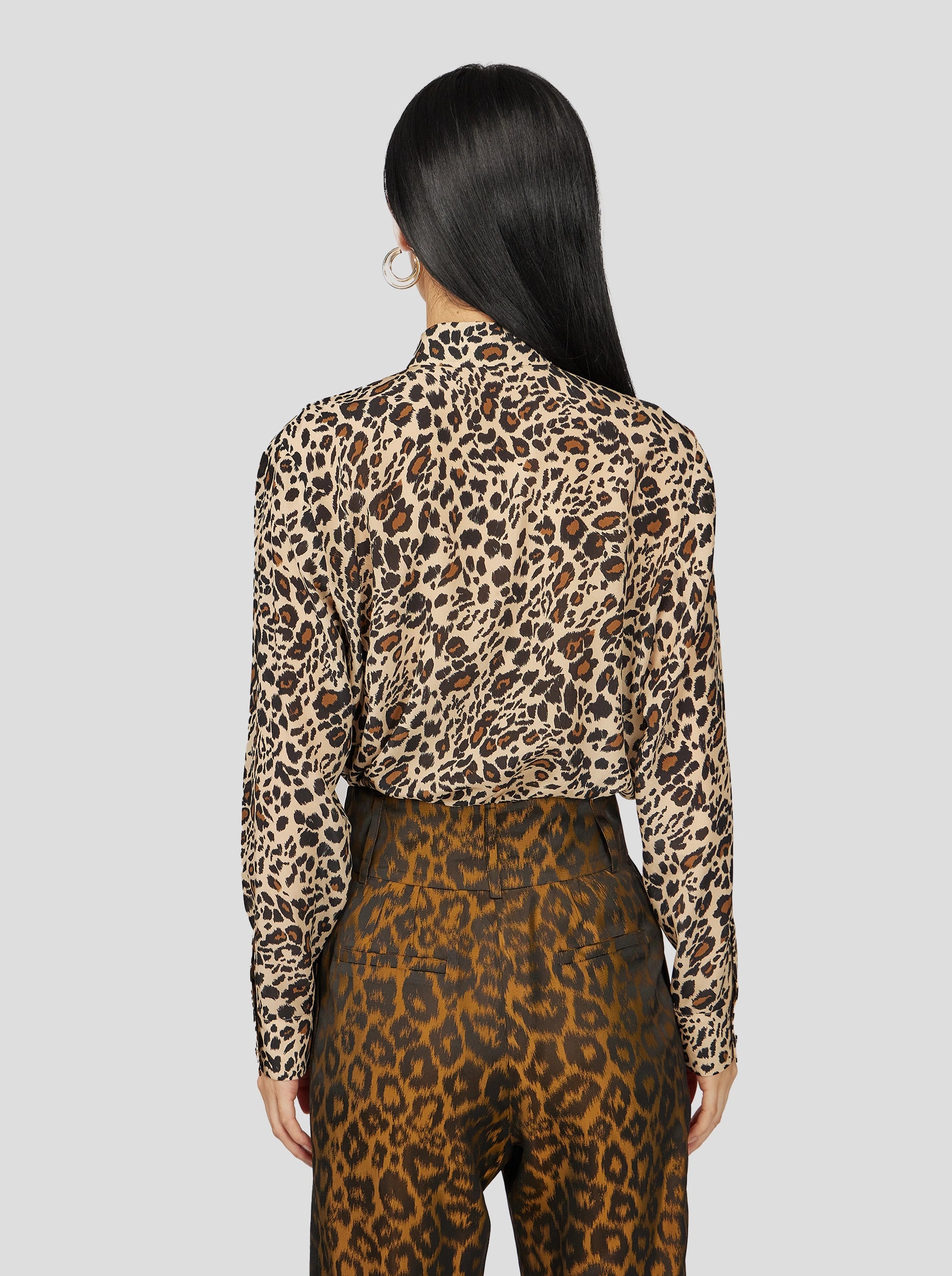 CHEMISE DORI EN IMPRIMÉ LEOPARD SOYEUX