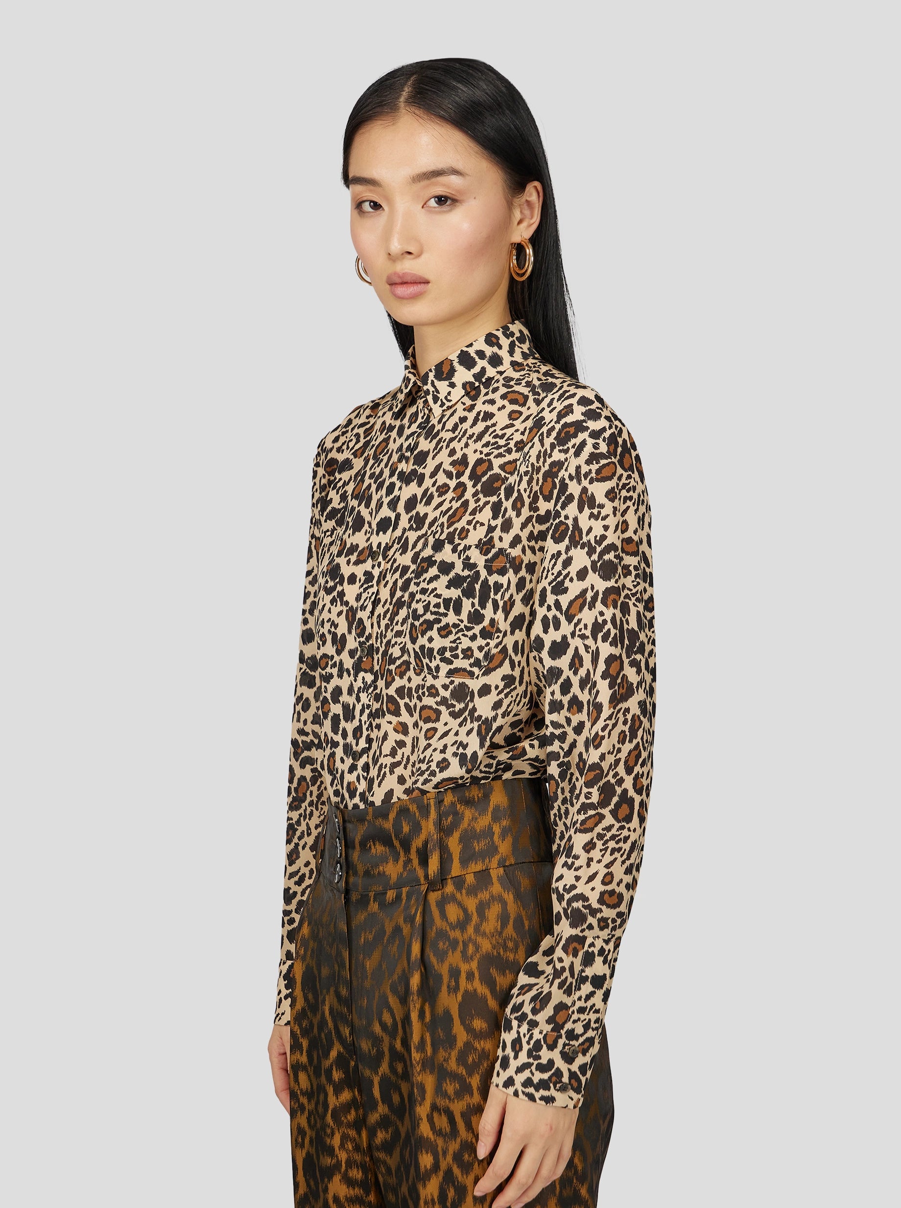 CHEMISE DORI EN IMPRIMÉ LEOPARD SOYEUX