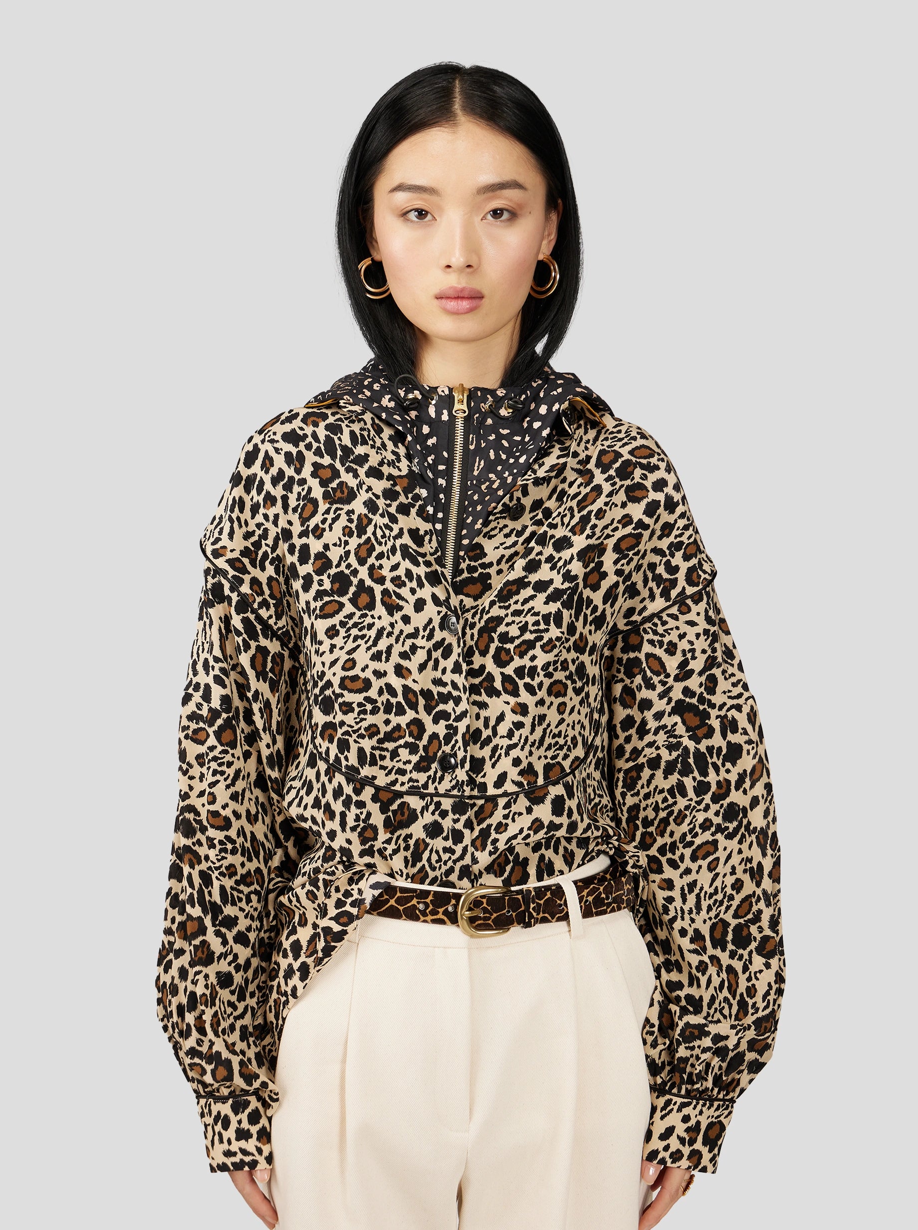 CHEMISE TASMAN EN IMPRIMÉ LEOPARD SOYEUX