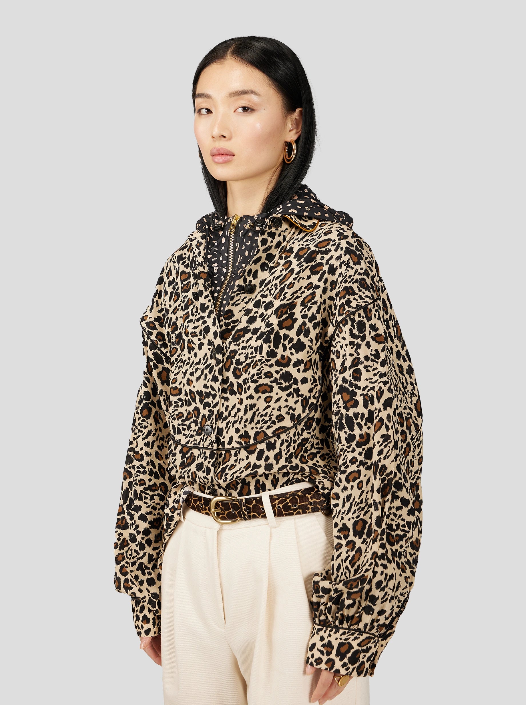 CHEMISE TASMAN EN IMPRIMÉ LEOPARD SOYEUX