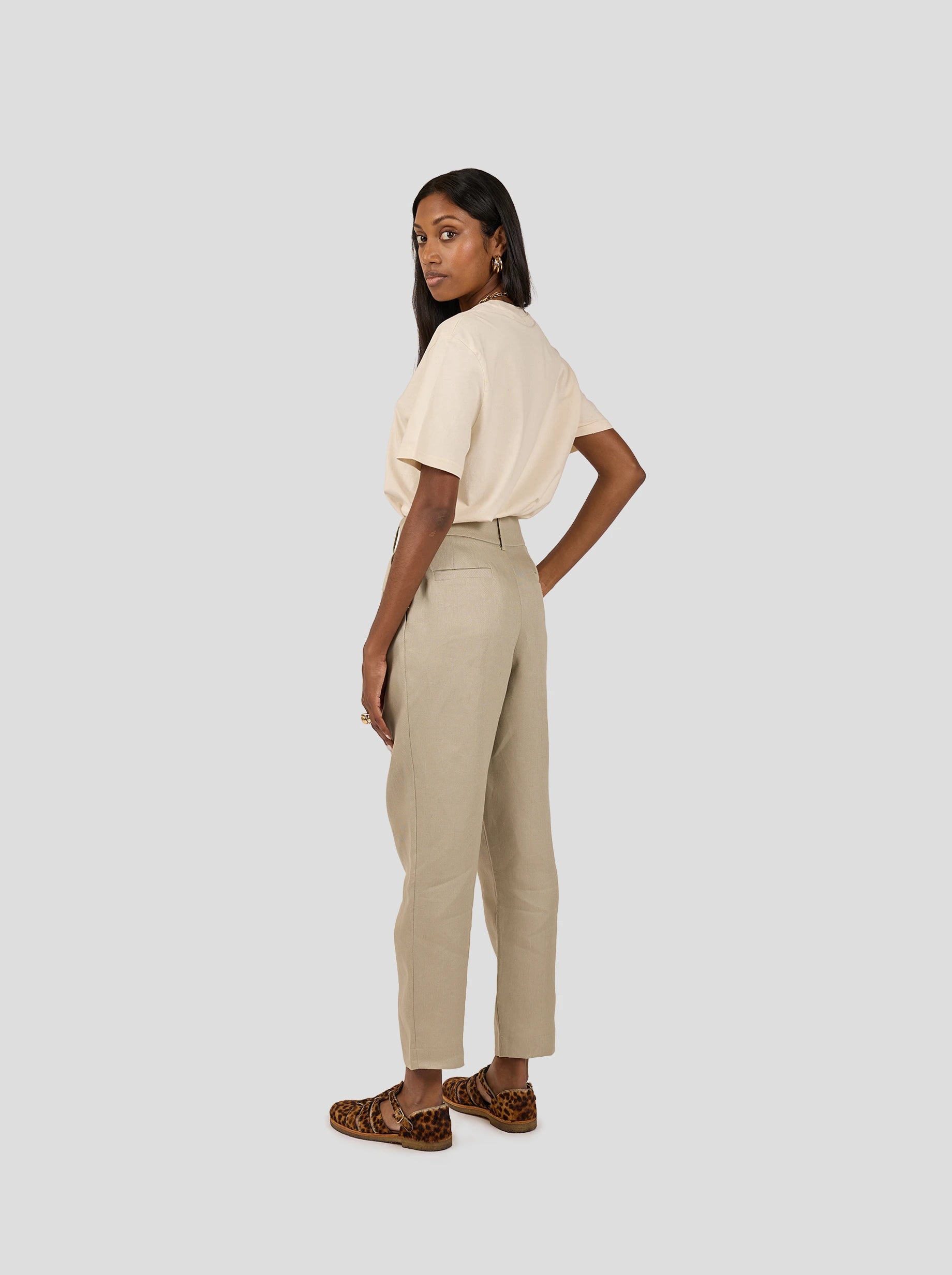 Gabriel Pants in Sand Linen