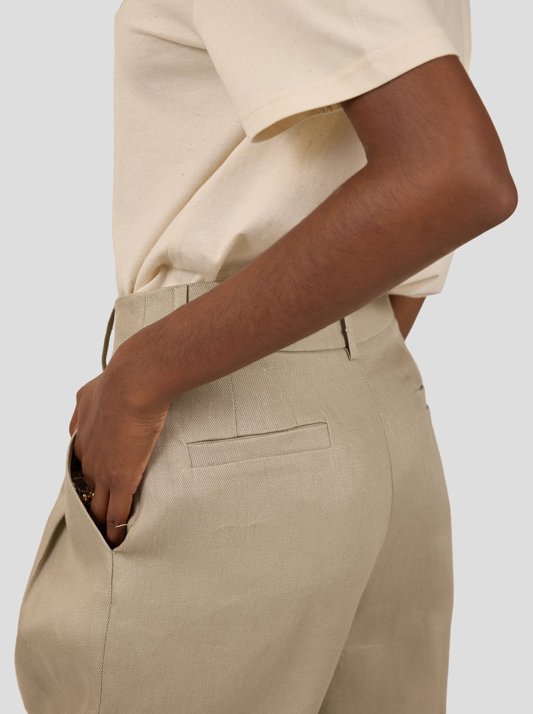 Gabriel Pants in Sand Linen