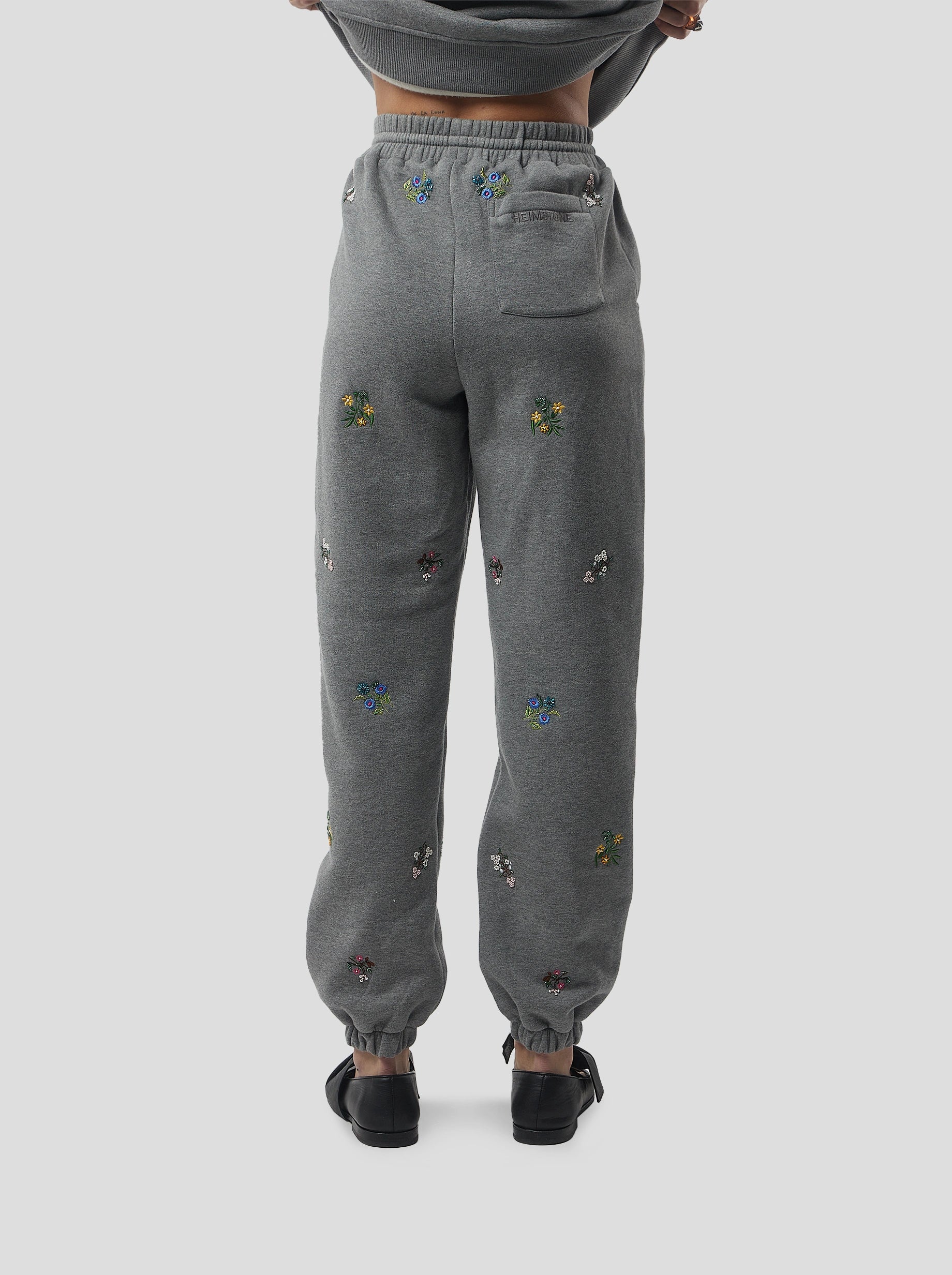 Kiara pants in grey beaded embroideried fleece