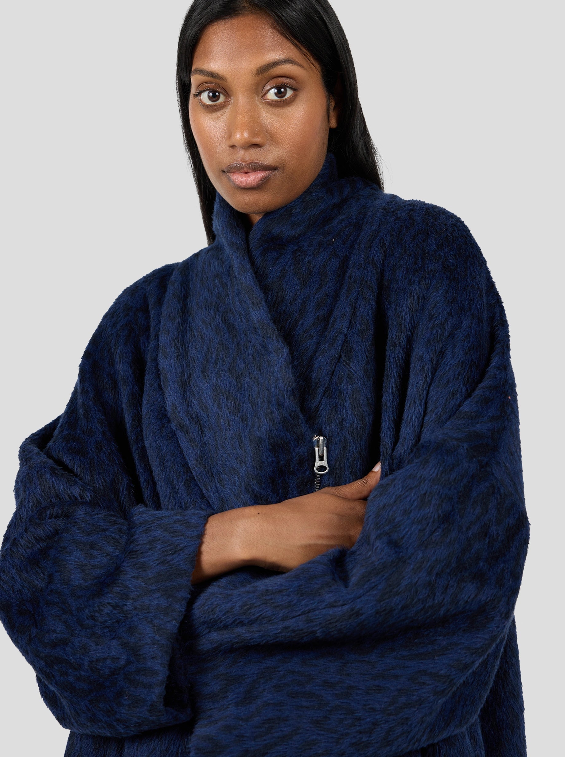 Eren coat in blue woolen Leopard print