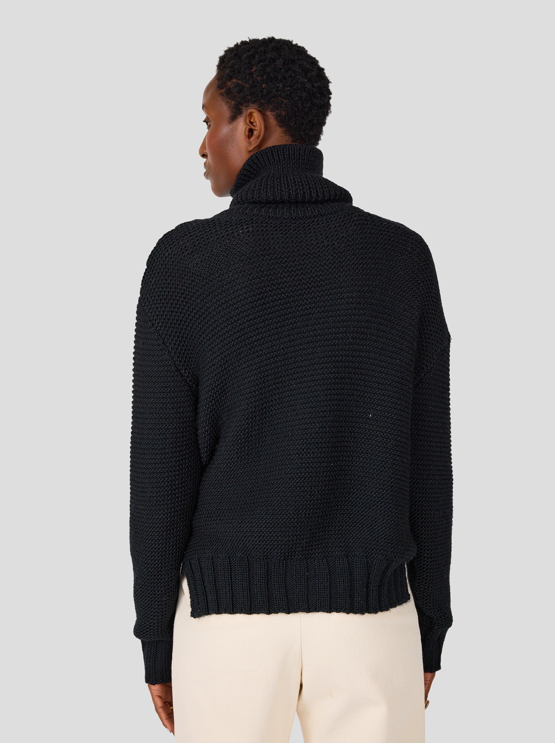 Bobbi sweater in black knit