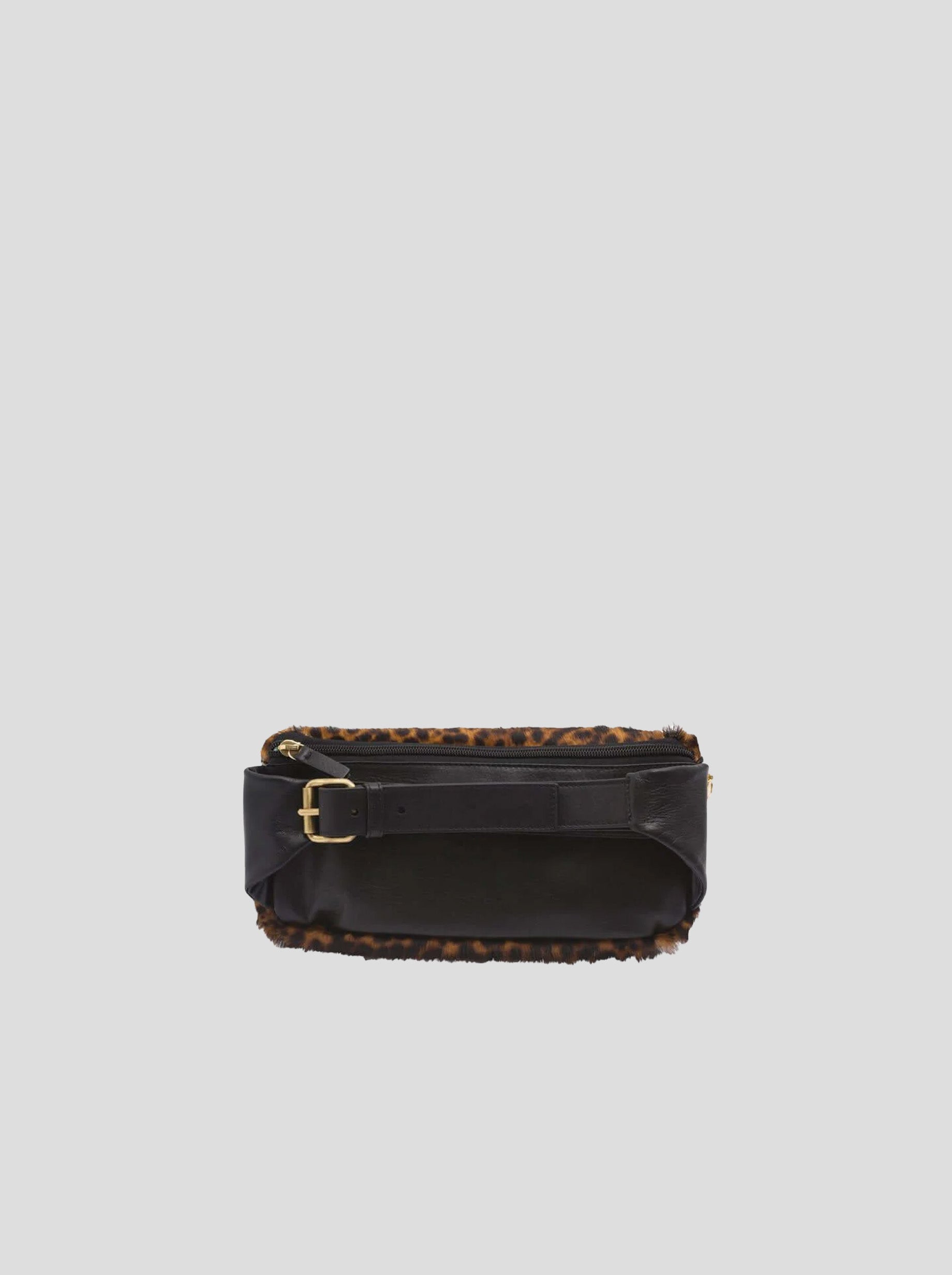 Fanny pack in leopard printed leather