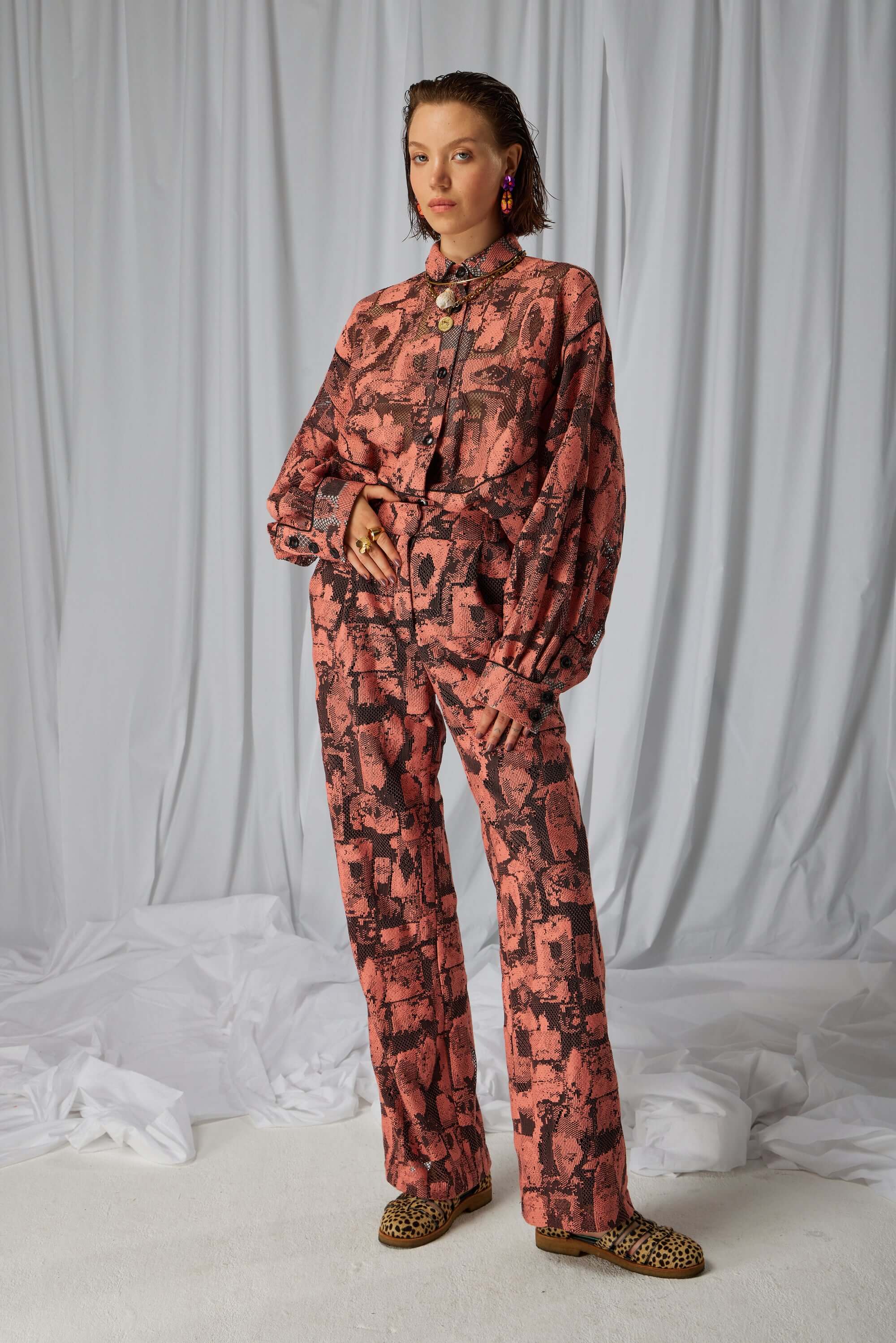 Moor pants in Brutalistic lace