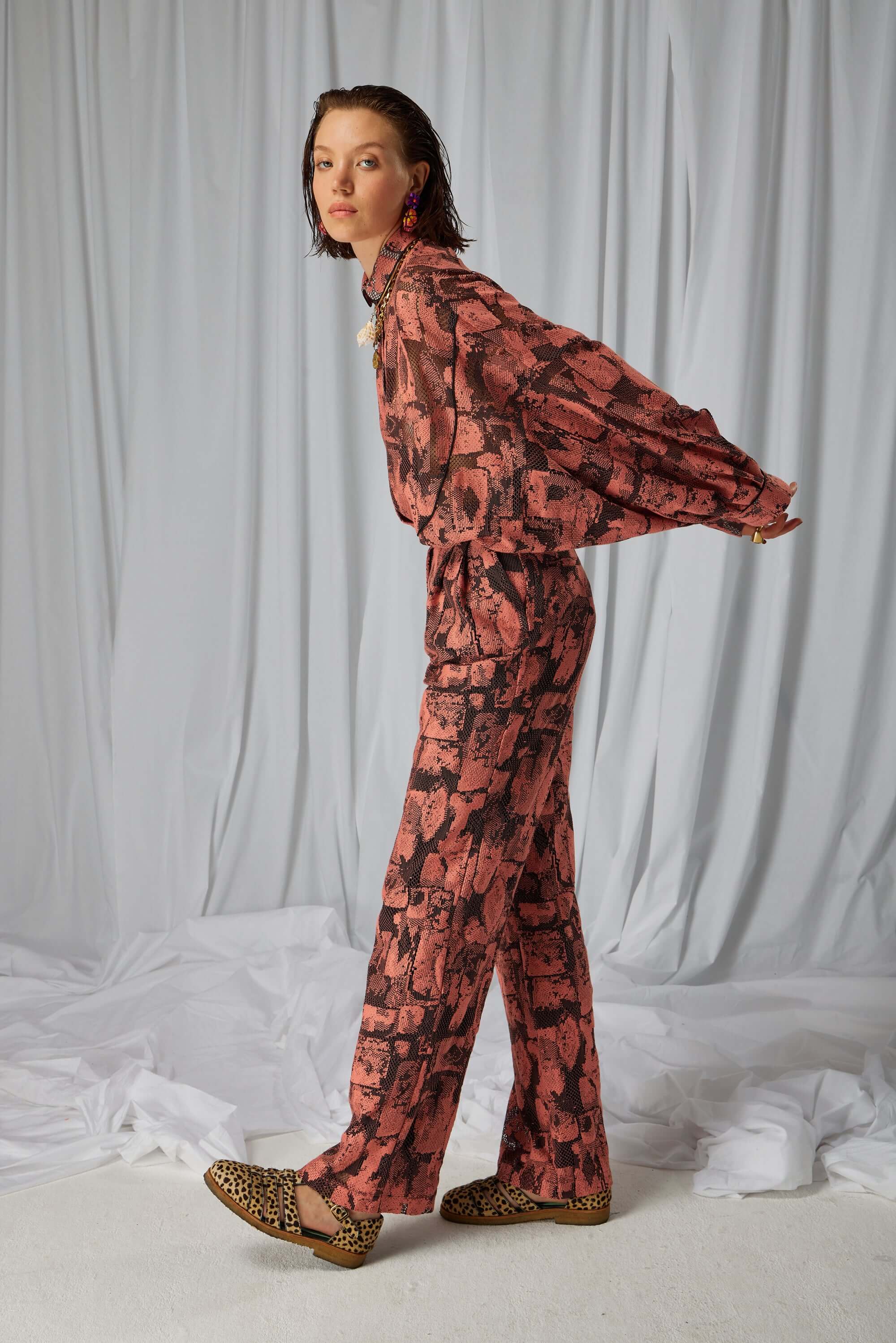 Moor pants in Brutalistic lace