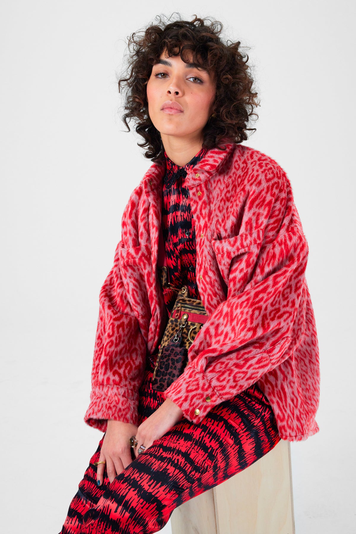 Astrée overshirt in red Opera leopard woolen print