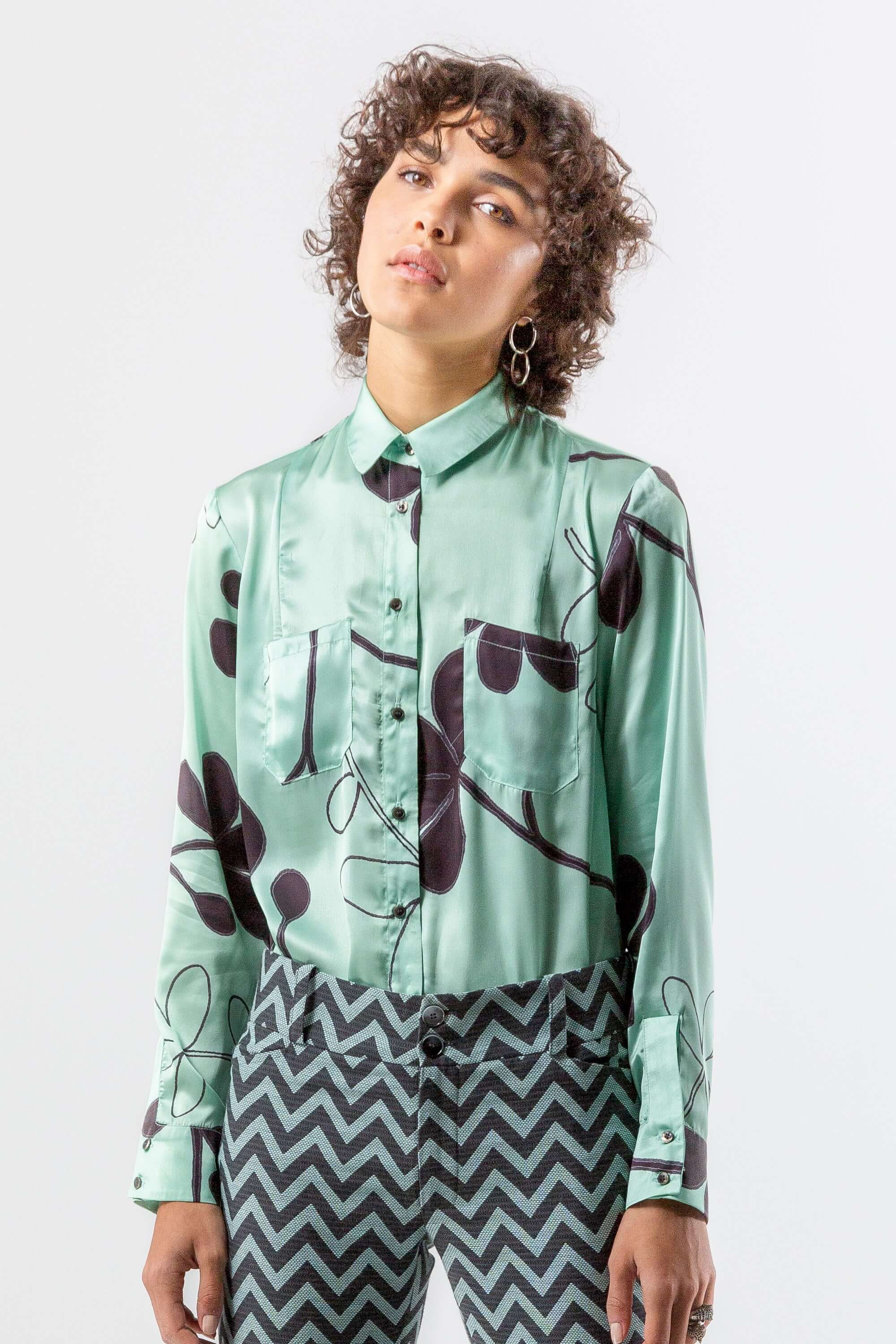 Dori shirt in clover print