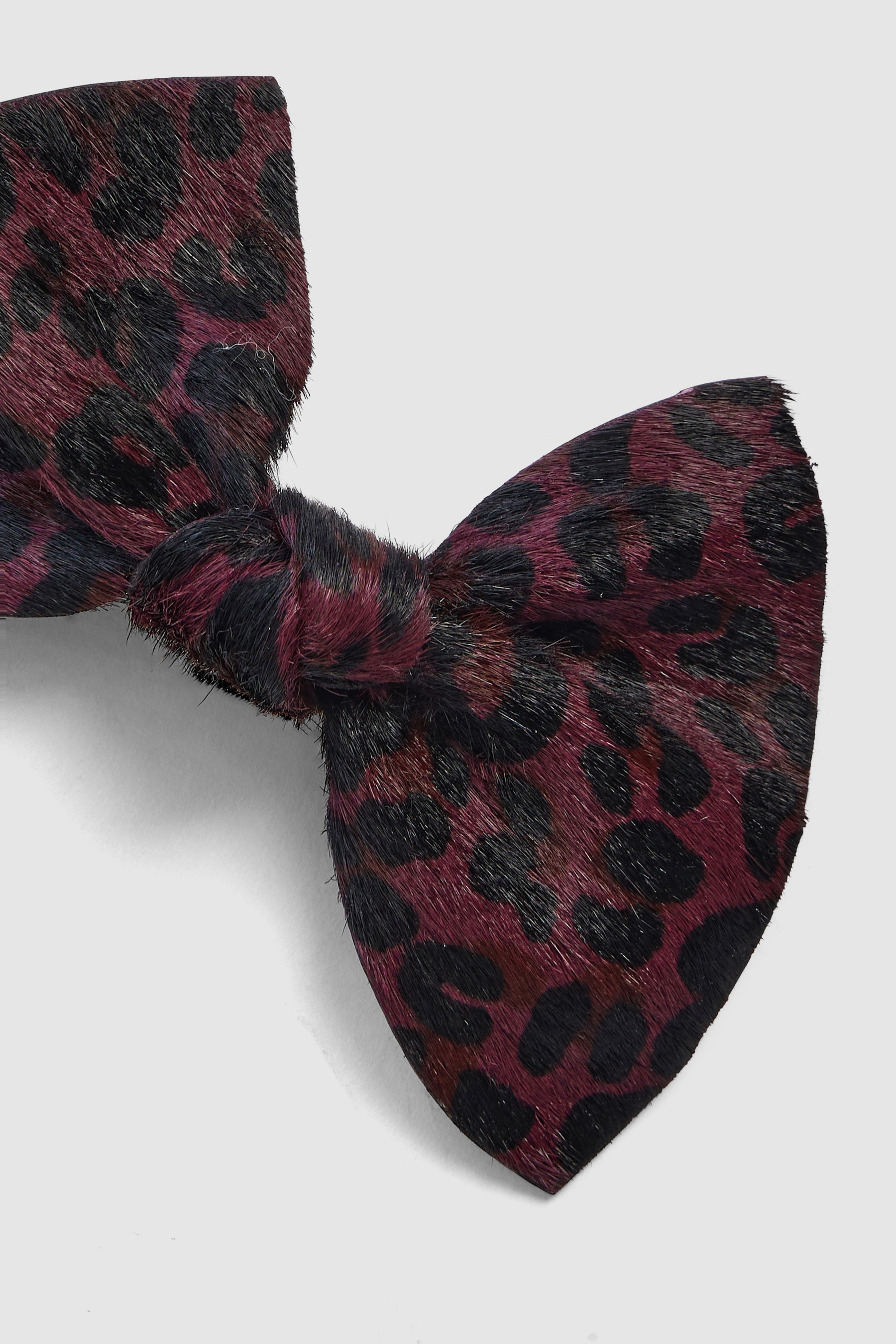 Mini hair clip in burgundy Leopard printed leather