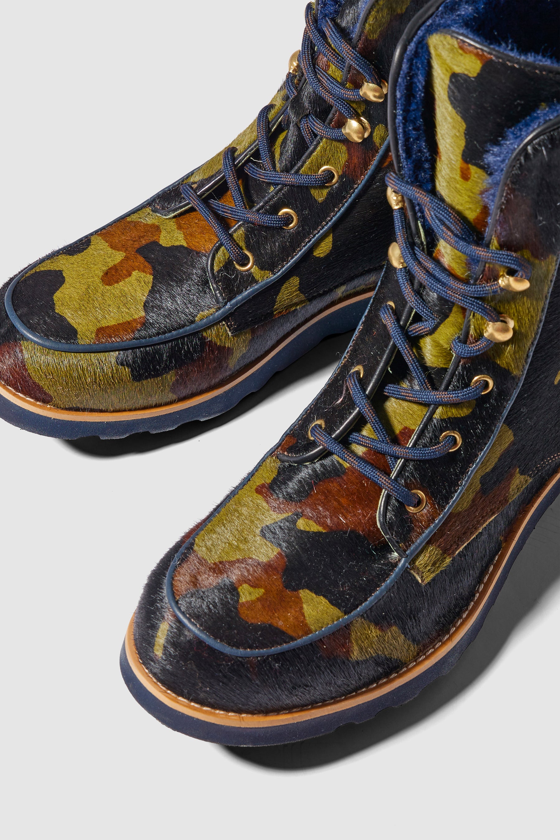 Mountain boots in Camouflage printed leather