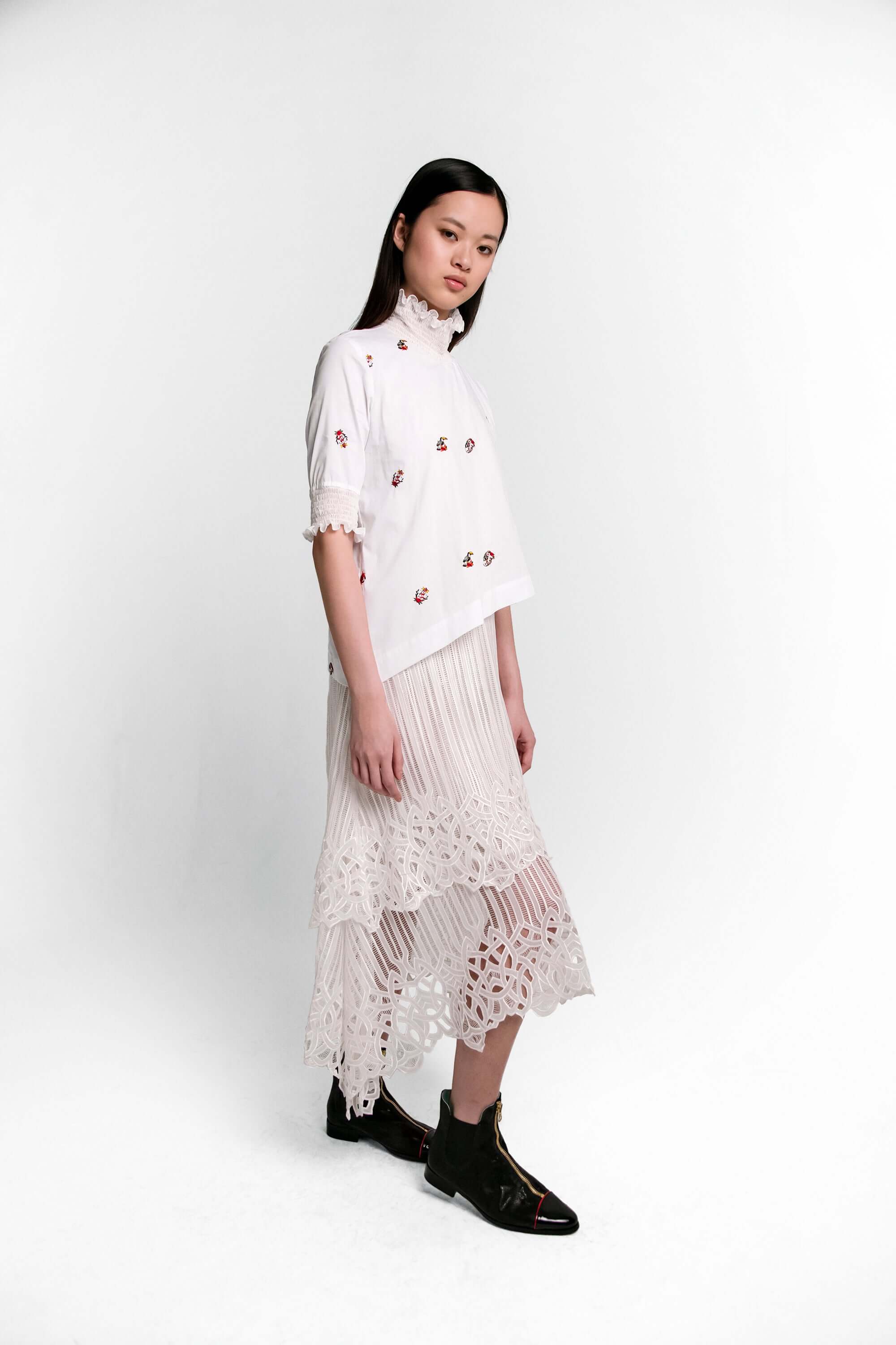 Dries dress in pirate embroideries