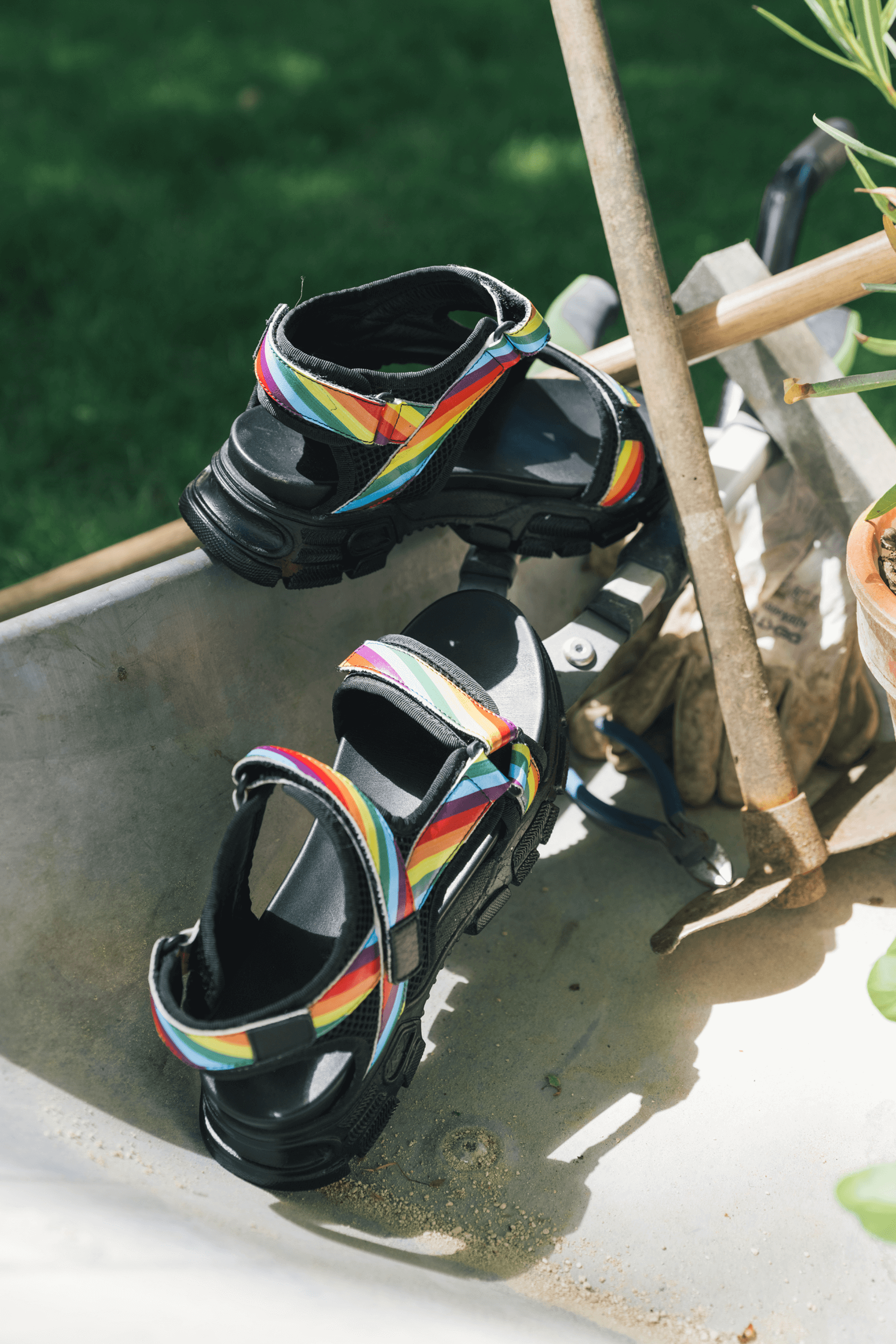 Travis sandals in Rainbow leather