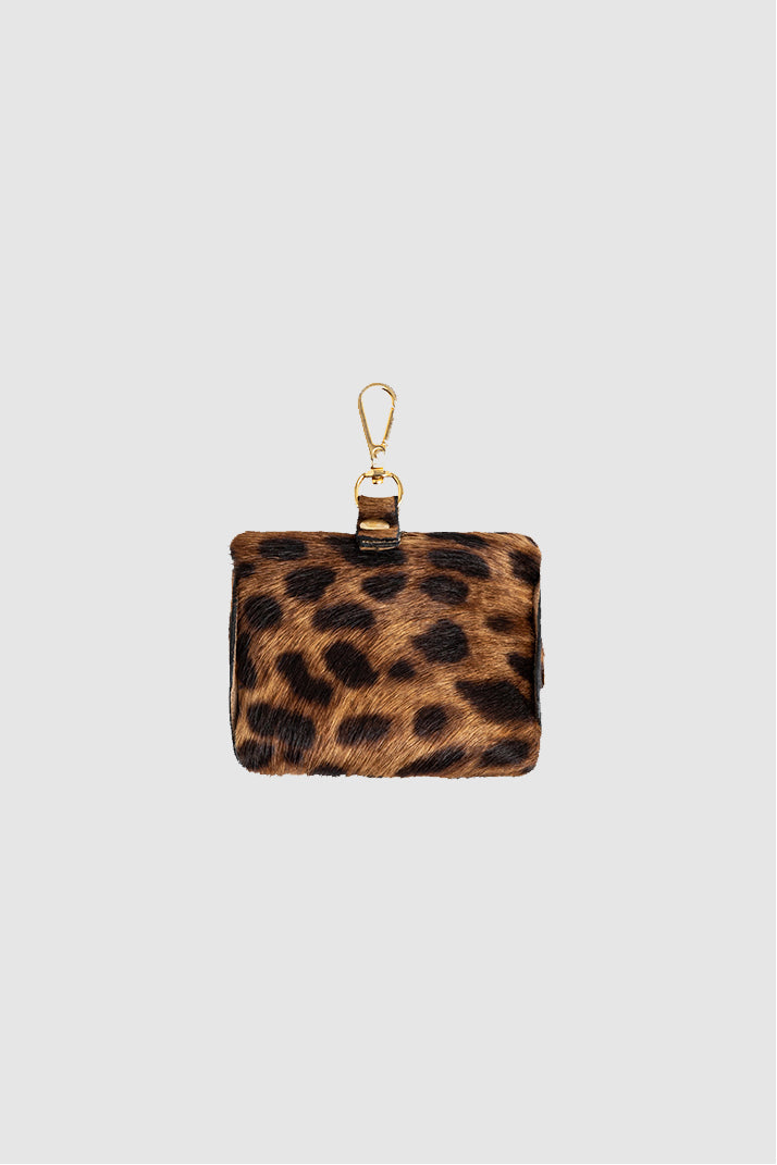 Pro Airpods case in Leopard printed leather