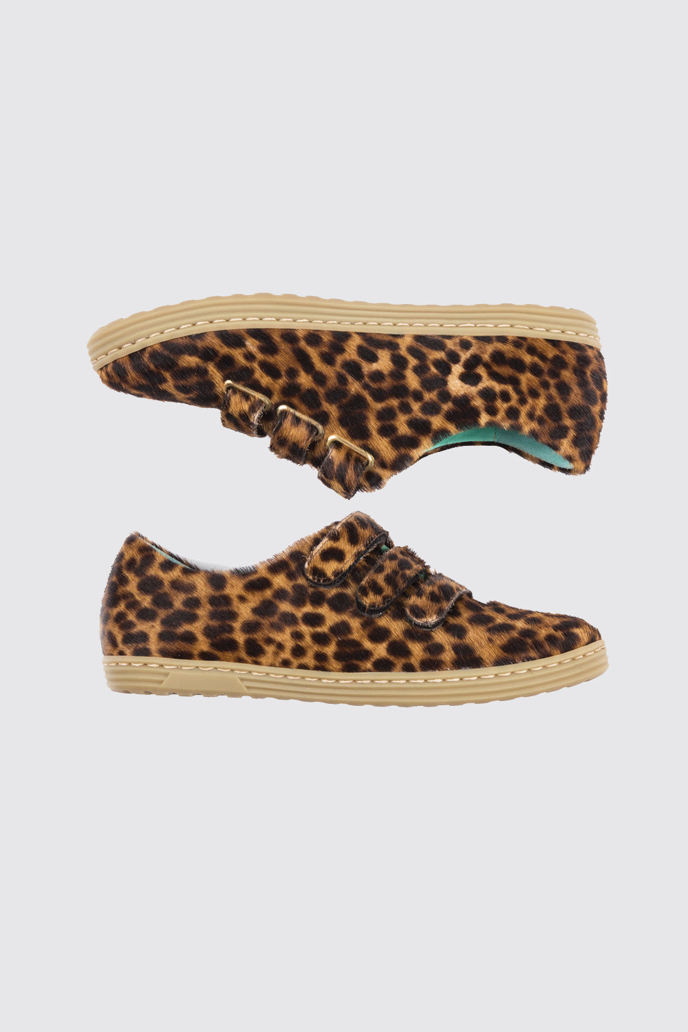 Sneakers en cuir imprimé léopard