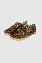 Sneakers in leopard printed leather
